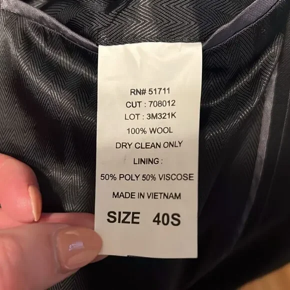 Allyn Saint George Gray Pinstripe Men’s Suit - Picture 2 of 9